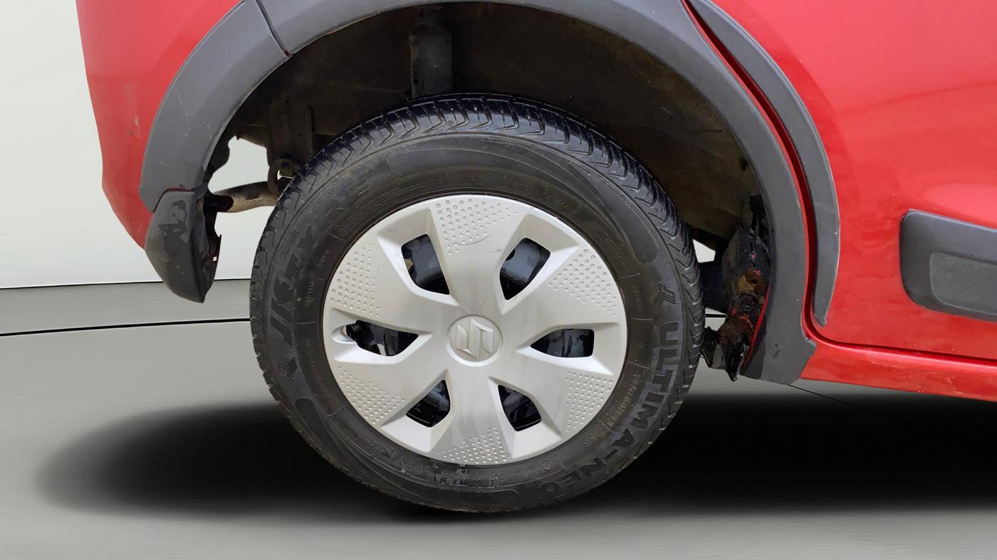 2022 Maruti Alto K10 VXI, Petrol, Manual, 36,379 km, Right Rear Wheel