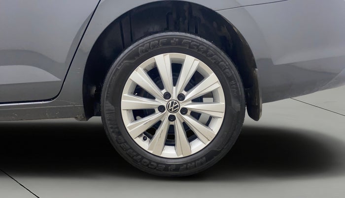 2024 Volkswagen VIRTUS HIGHLINE TSI 1.0 AT, Petrol, Automatic, 15,985 km, Left Rear Wheel