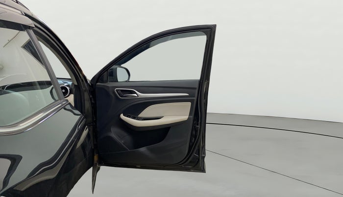 2022 MG ASTOR SUPER EX 1.5 MT, Petrol, Manual, 48,142 km, RHS Front Door