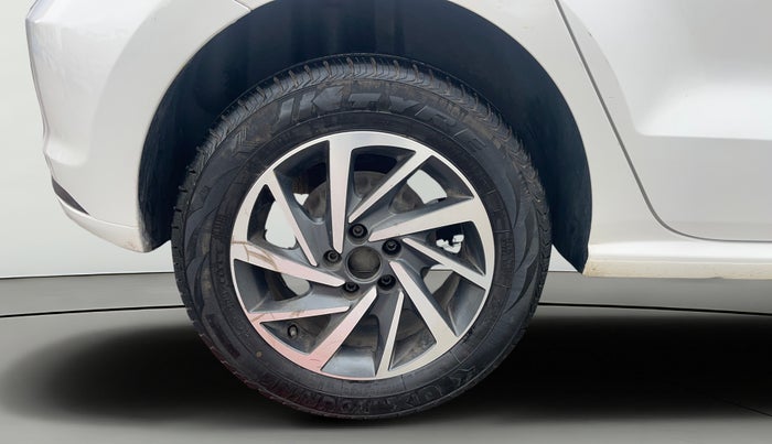 2018 Volkswagen Polo COMFORTLINE 1.0L MPI, Petrol, Manual, 1,38,642 km, Right Rear Wheel