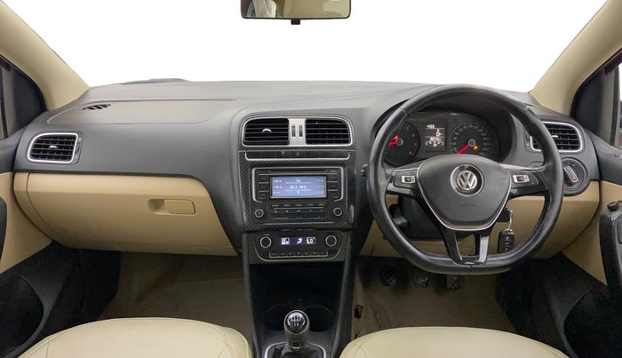 2015 Volkswagen Polo HIGHLINE1.2L, Petrol, Manual, 60,707 km, Dashboard