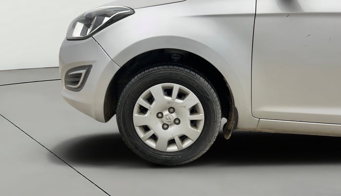 2012 Hyundai i20 MAGNA (O) 1.2, Petrol, Manual, 67,286 km, Left Front Wheel