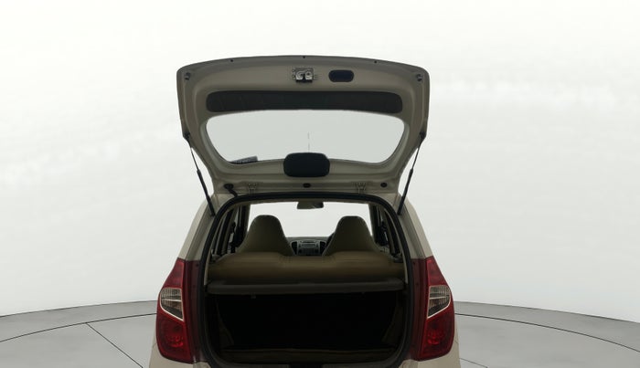 2015 Hyundai i10 SPORTZ 1.1, Petrol, Manual, 87,663 km, Boot Door Open