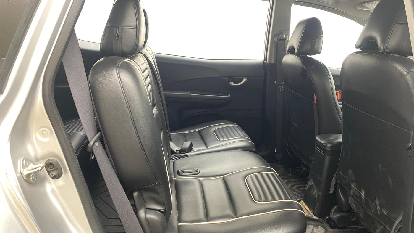 2018 Honda BR-V 1.5L I- DTEC V, Diesel, Manual, 92,244 km, Right Side Rear Door Cabin