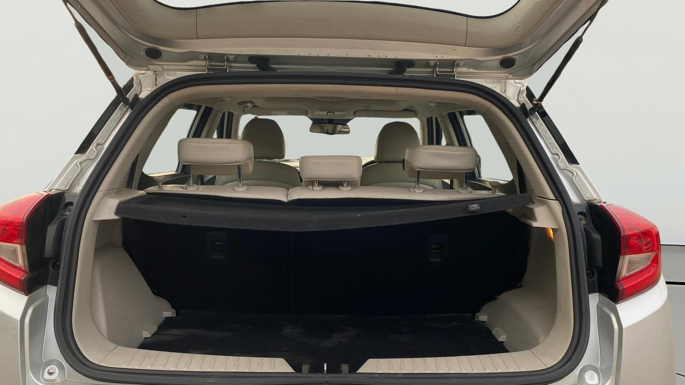 2020 Mahindra XUV300 W8 (O) 1.2 PETROL, Petrol, Manual, 56,459 km, Boot Open Zoomed View