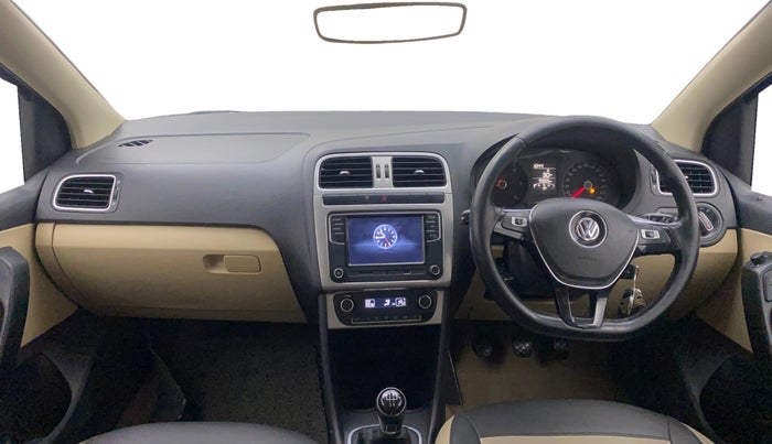 2016 Volkswagen Ameo HIGHLINE1.5L, Diesel, Manual, 93,203 km, Dashboard