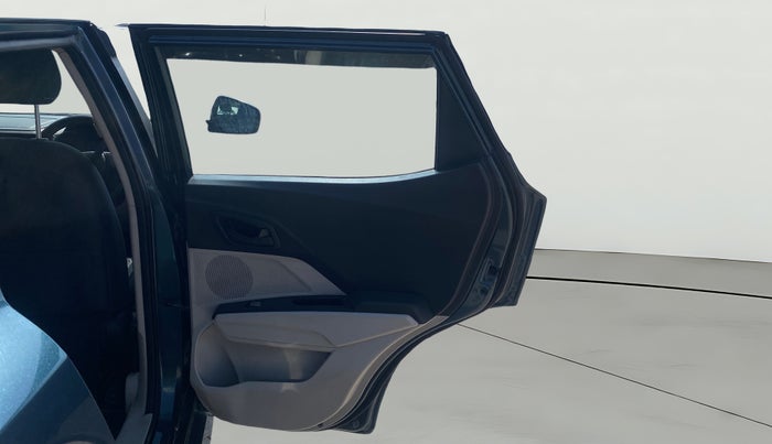 2021 Mahindra XUV300 W6 1.5 Diesel, Diesel, Manual, 68,068 km, RHS Rear Door