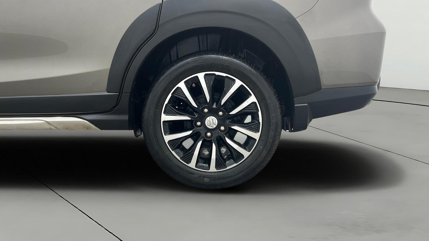 2022 Maruti XL6 ALPHA MT, Petrol, Manual, 70,450 km, Left Rear Wheel