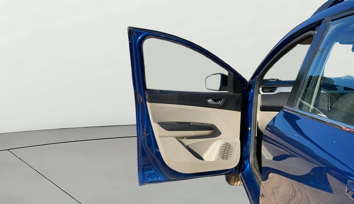 2022 Renault TRIBER RXZ, Petrol, Manual, 20,868 km, LHS Front Door