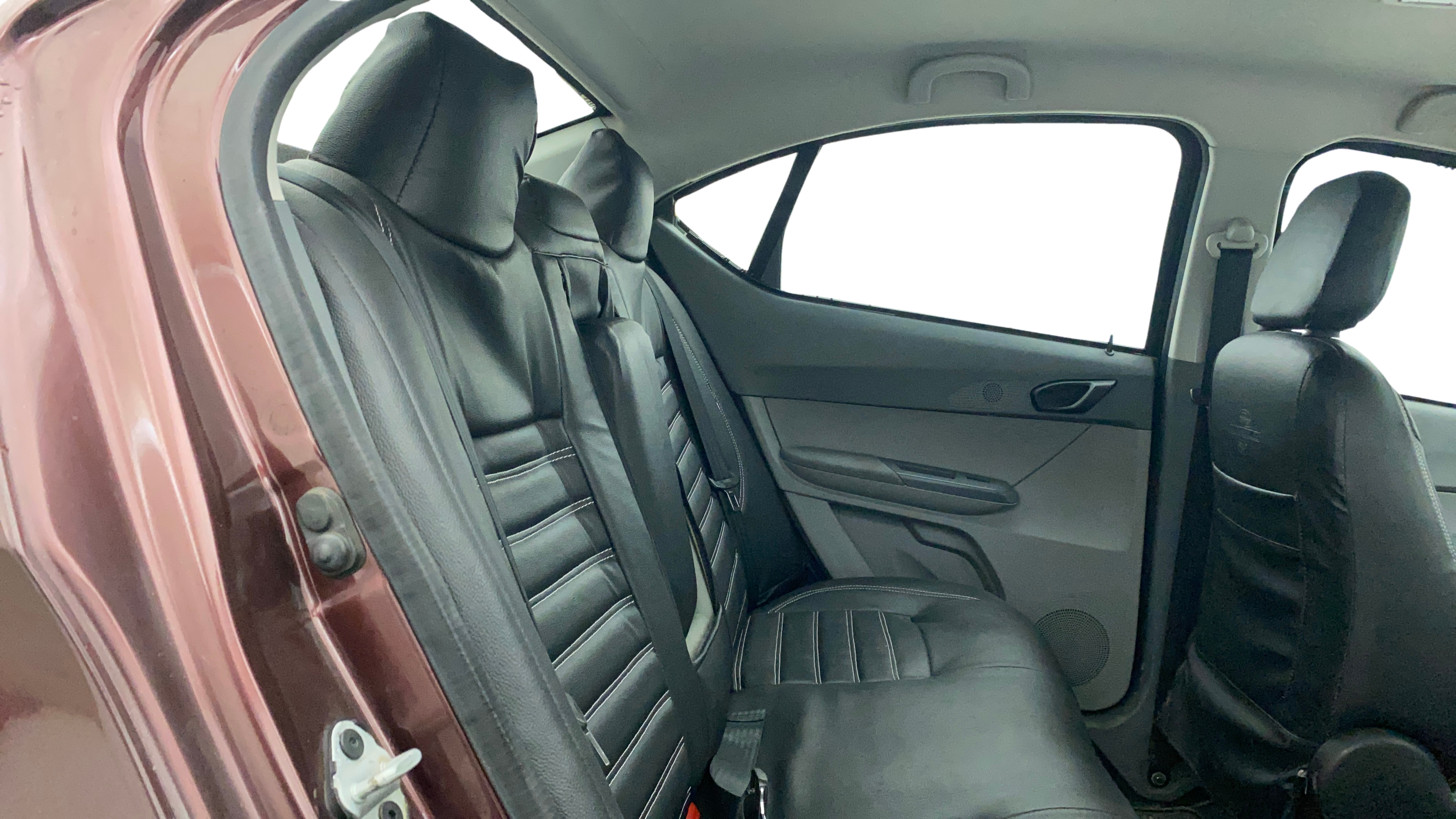 camera-Right-Side-Rear-Door-Cabin