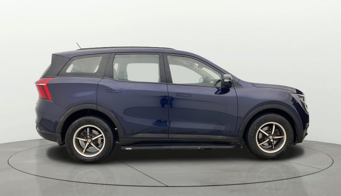 2022 Mahindra XUV700 MX P MT 5 STR, Petrol, Manual, 46,922 km, Right Side View