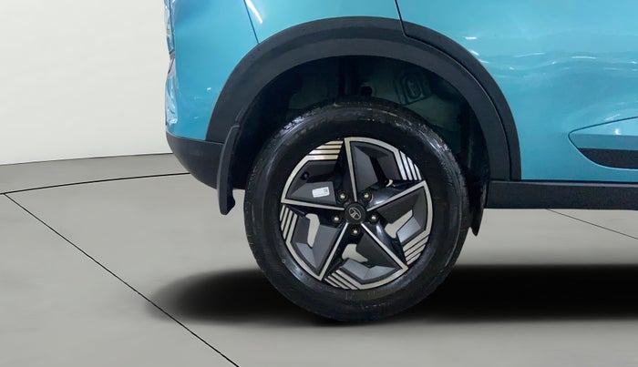 2024 Tata NEXON CREATIVE+ DCA 1.2 PETROL, Petrol, Automatic, 18,392 km, Right Rear Wheel