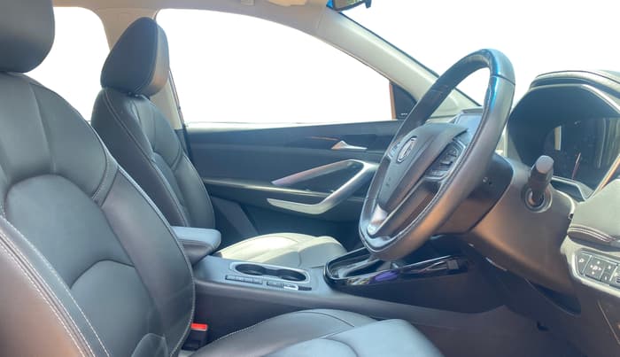 2019 MG HECTOR SHARP 1.5 DCT PETROL, Petrol, Automatic, 31,759 km, Right Side Front Door Cabin