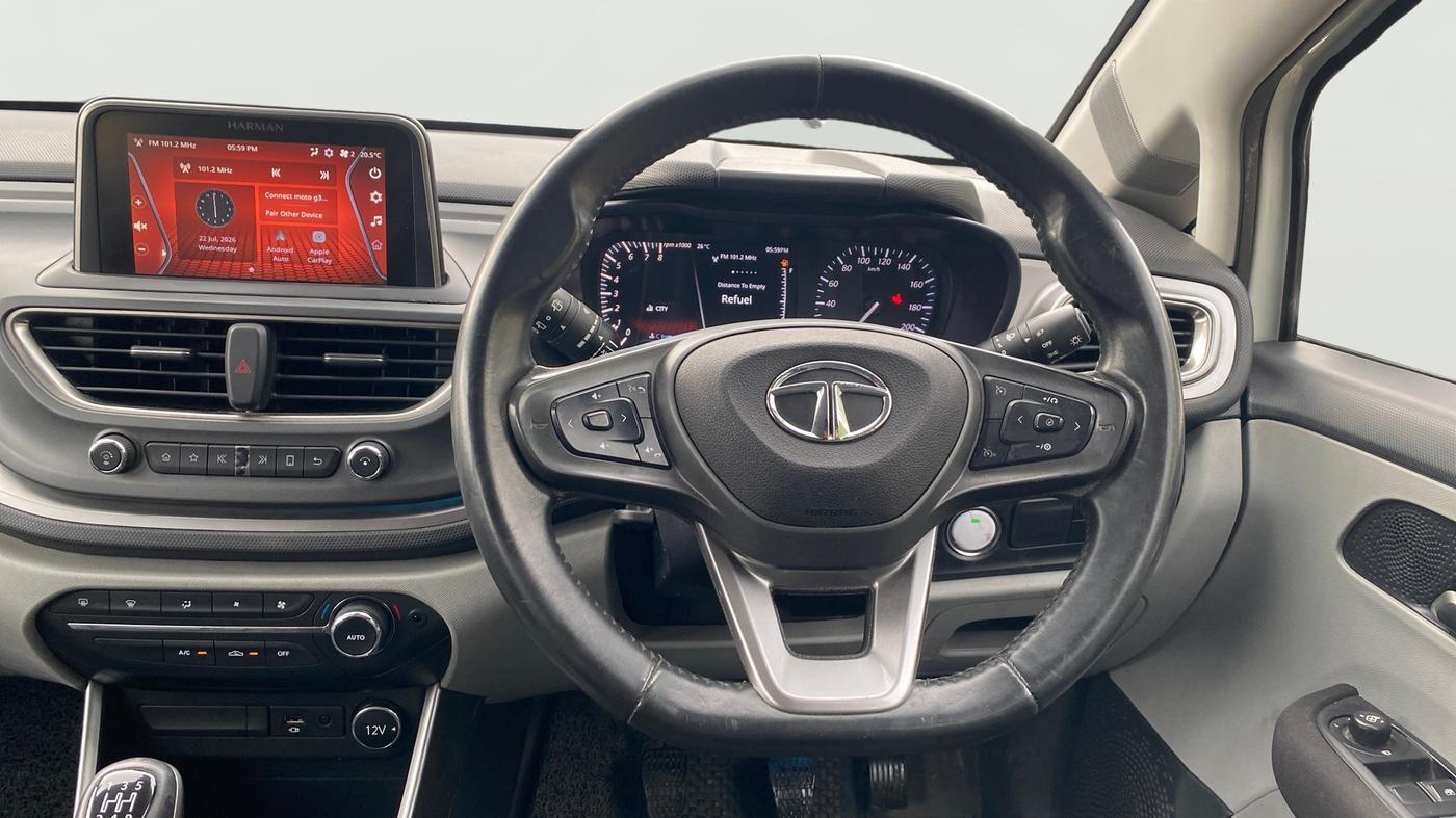 2020 Tata ALTROZ XZ PETROL, Petrol, Manual, 52,861 km, Steering Wheel Close Up