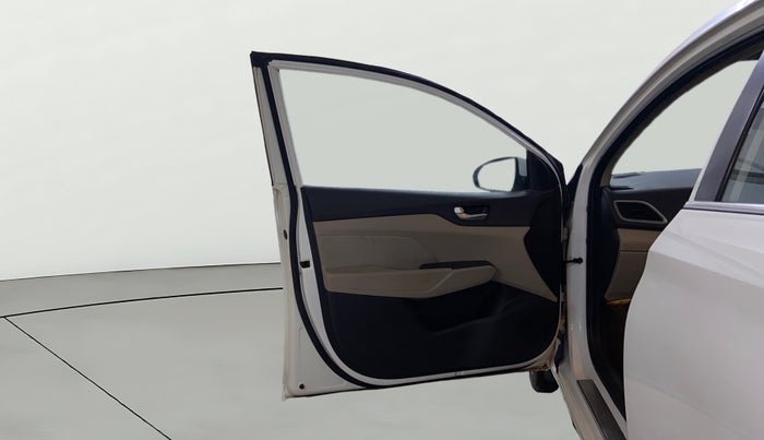 2018 Hyundai Verna 1.6 CRDI SX, Diesel, Manual, 1,20,885 km, LHS Front Door