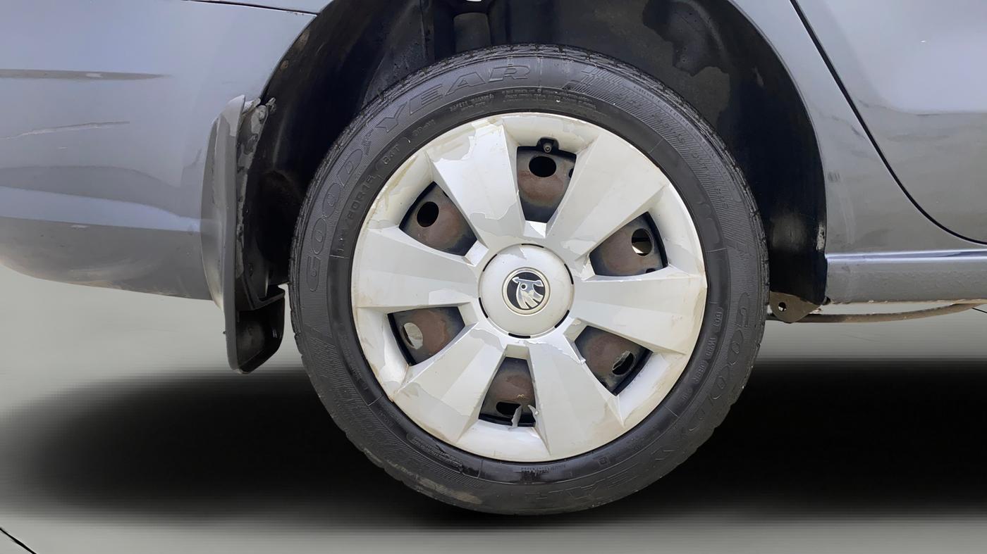 2019 Skoda Rapid 1.6 MPI ACTIVE, Petrol, Manual, 46,437 km, Right Rear Wheel