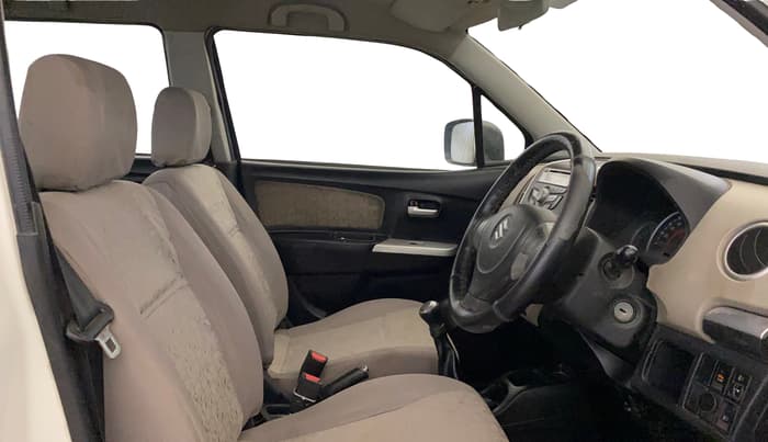 2014 Maruti Wagon R 1.0 VXI, CNG, Manual, 1,10,793 km, Right Side Front Door Cabin