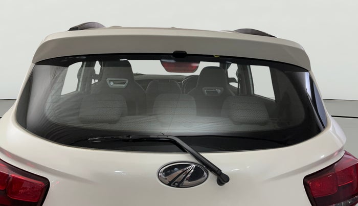 2017 Mahindra Kuv100 K6 6 STR, Petrol, Manual, 42,259 km, Rear Windshield