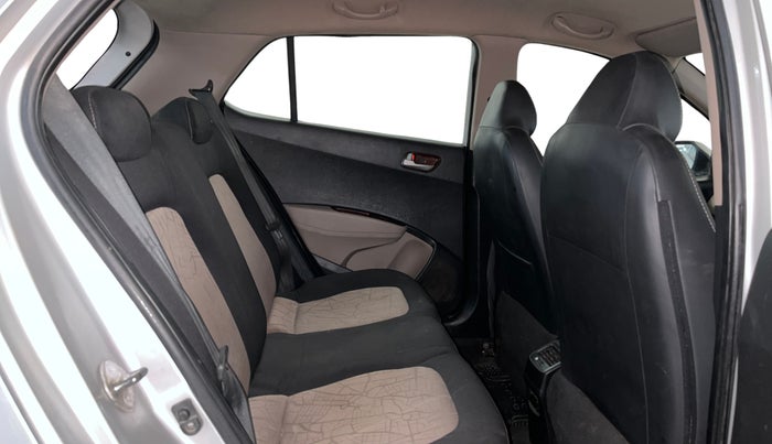 2014 Hyundai Grand i10 SPORTZ 1.2 KAPPA VTVT, Petrol, Manual, 48,162 km, Right Side Rear Door Cabin