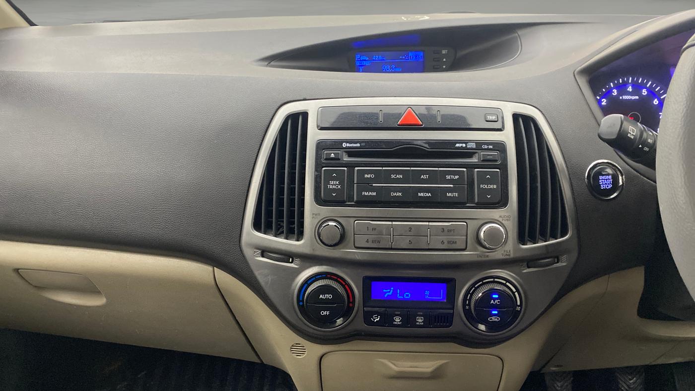 2013 Hyundai i20 ASTA 1.2, Petrol, Manual, 70,917 km, Air Conditioner