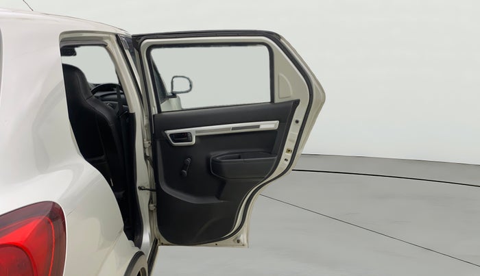 2019 Maruti S PRESSO VXI AMT, CNG, Automatic, 32,974 km, RHS Rear Door