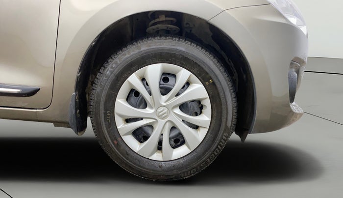 2021 Maruti Swift VXI AMT, Petrol, Automatic, 36,577 km, Right Front Wheel