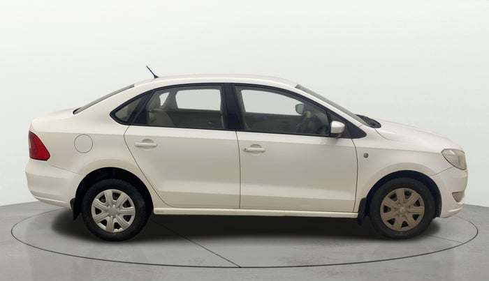 2012 Skoda Rapid AMBITION 1.6 TDI CR MT, Diesel, Manual, 1,25,665 km, Right Side View