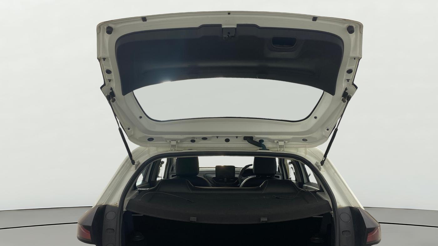 2021 Tata ALTROZ XE PETROL, Petrol, Manual, 32,631 km, Boot Door Open