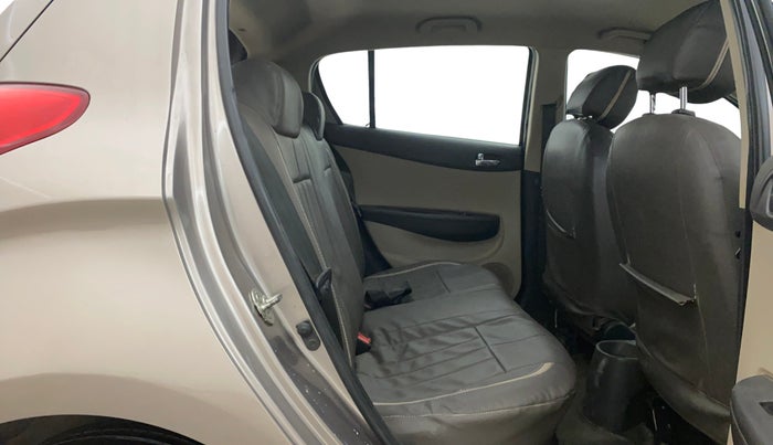 2012 Hyundai i20 MAGNA (O) 1.2, Petrol, Manual, 55,696 km, Right Side Rear Door Cabin