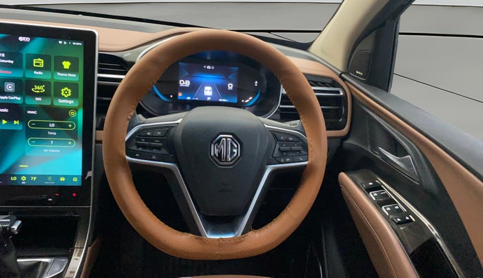 2023 MG HECTOR PLUS SHARP PRO 1.5 PETROL TURBO CVT 6 STR, Petrol, Automatic, 35,383 km, Steering Wheel Close Up