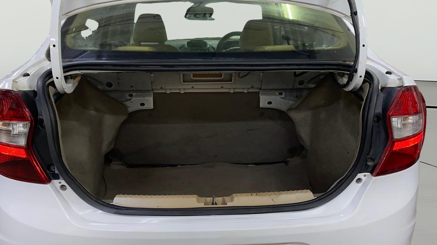 2015 Ford Figo Aspire TITANIUM PLUS 1.2 PETROL, Petrol, Manual, 73,930 km, Boot Open Zoomed View