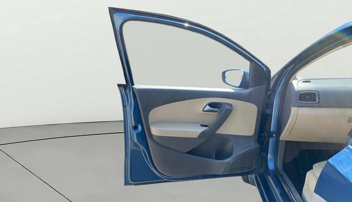 2016 Volkswagen Vento HIGHLINE 1.6 MPI, Petrol, Manual, 69,482 km, LHS Front Door