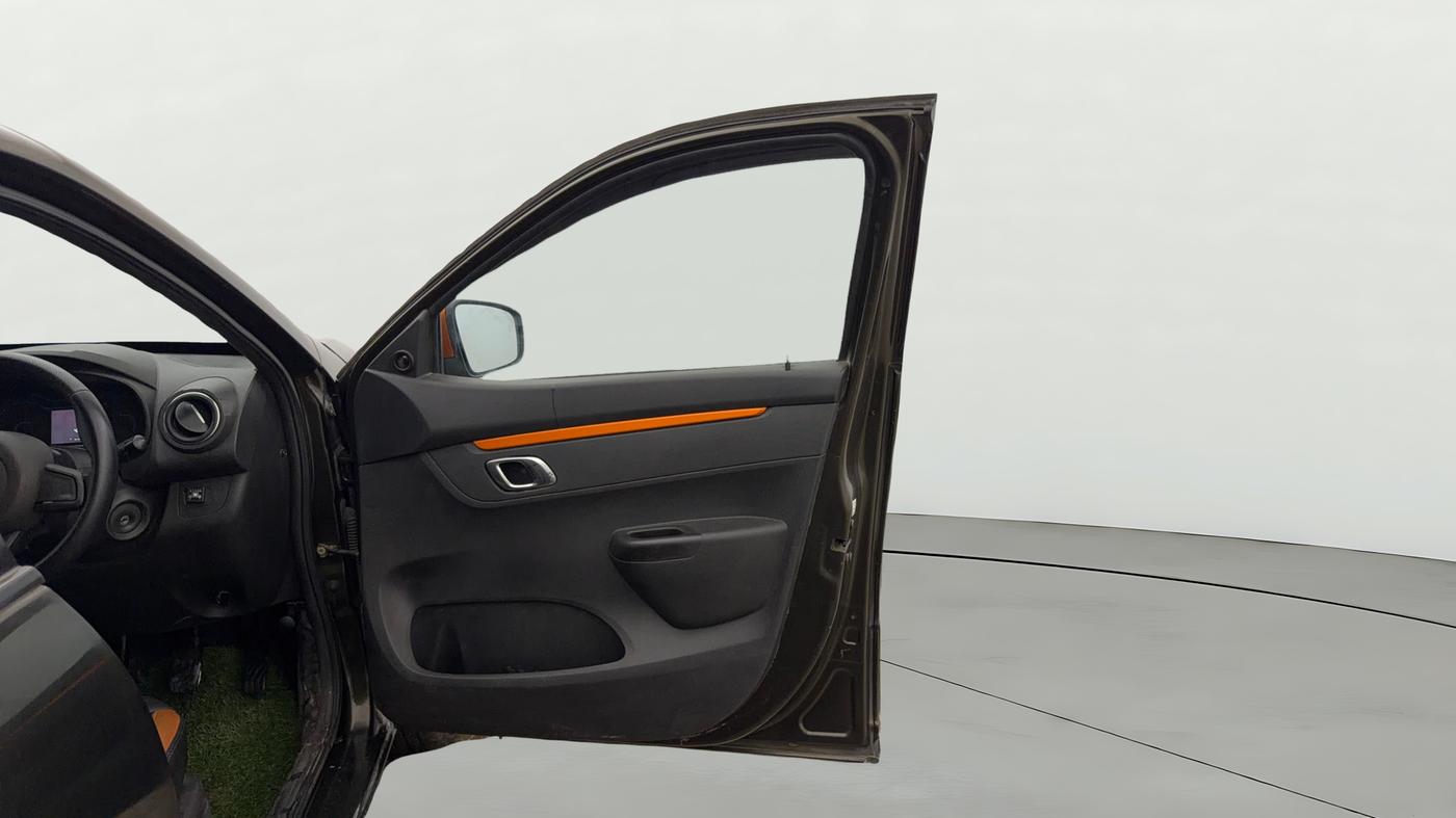 2021 Renault Kwid CLIMBER 1.0 (O), CNG, Manual, 48,650 km, RHS Front Door