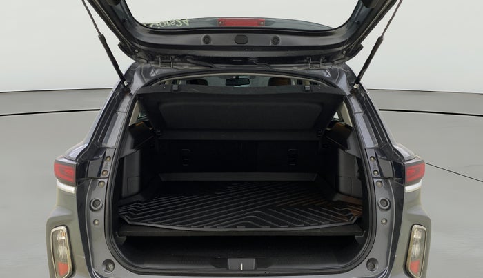 2023 Toyota URBAN CRUISER HYRYDER V HYBRID, Hybrid, Automatic, 21,588 km, Boot Open Zoomed View