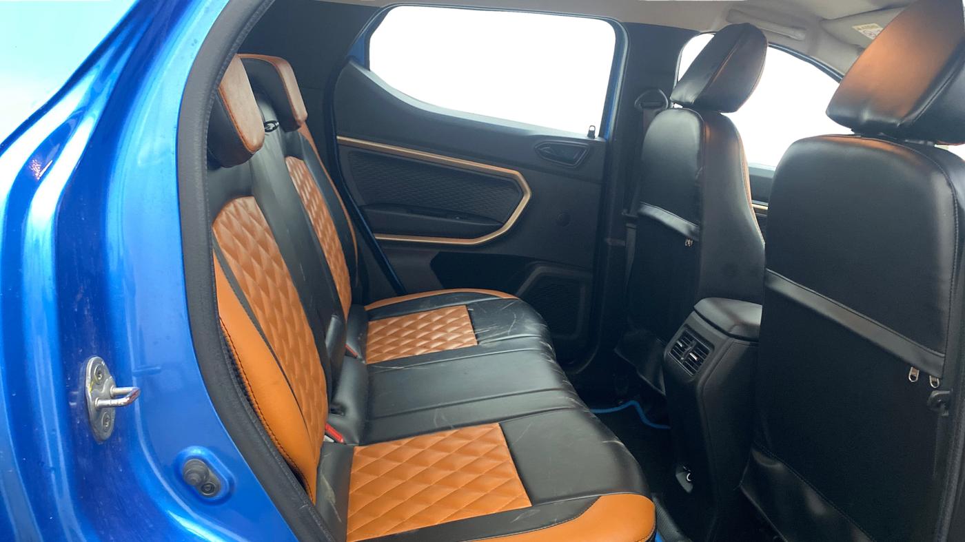 2021 Renault Kiger RXT AMT DUAL TONE, Petrol, Automatic, 21,321 km, Right Side Rear Door Cabin