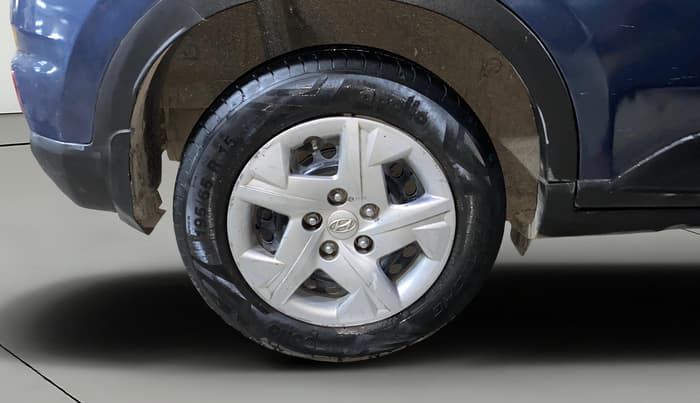 2022 Hyundai VENUE S 1.2, Petrol, Manual, 77,932 km, Right Rear Wheel