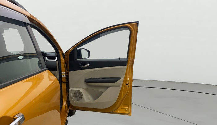 2022 Renault TRIBER RXZ AMT, Petrol, Automatic, 8,177 km, RHS Front Door