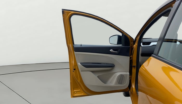 2022 Renault TRIBER RXZ AMT DUAL TONE, Petrol, Automatic, 24,010 km, LHS Front Door