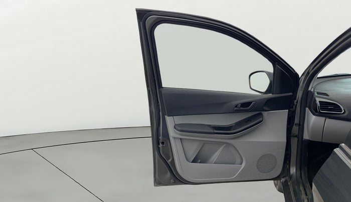 2022 Tata Tiago XTA PETROL, Petrol, Automatic, 31,199 km, LHS Front Door