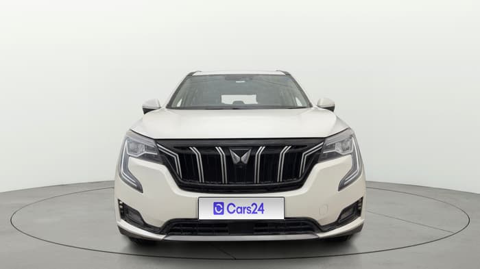 2021 Mahindra XUV700 AX 7 LUXURY P AT 7 STR, Petrol, Automatic, 39,885 km, Front