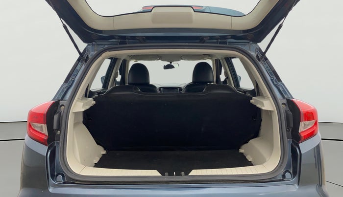 2023 Mahindra XUV300 W4 1.2 PETROL, Petrol, Manual, 84,262 km, Boot Open Zoomed View