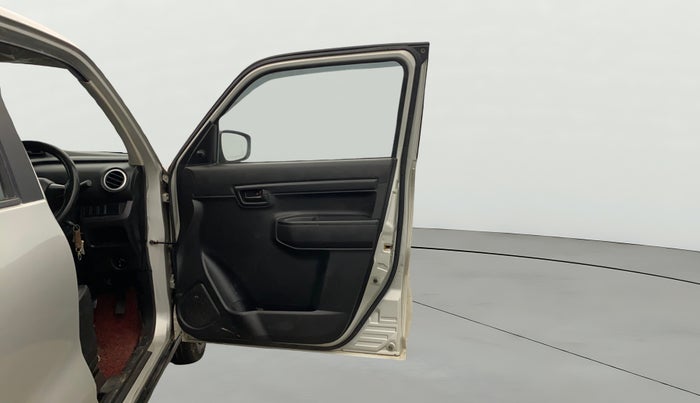 2020 Maruti S PRESSO VXI+, Petrol, Manual, 97,722 km, RHS Front Door