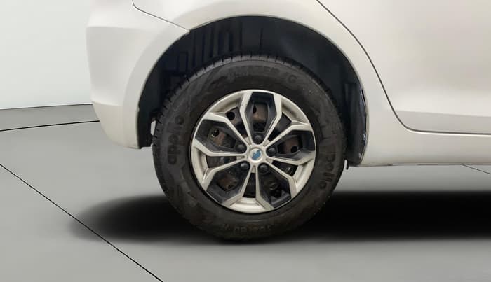 2015 Maruti Swift VDI, Diesel, Manual, 1,27,183 km, Right Rear Wheel
