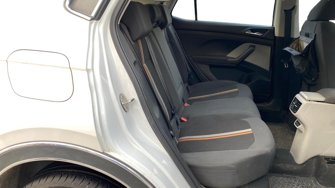 2023 Skoda KUSHAQ AMBITION 1.0L TSI MT, Petrol, Manual, 42,451 km, Right Side Rear Door Cabin