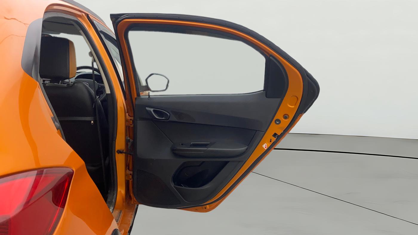 2018 Tata TIAGO NRG PETROL, Petrol, Manual, 49,200 km, RHS Rear Door