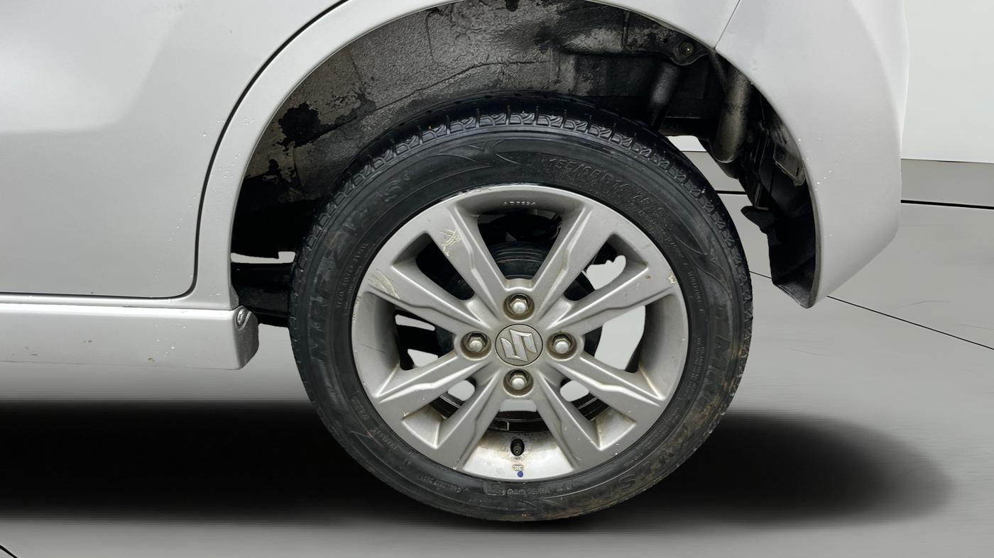 2013 Maruti Wagon R Stingray VXI, Petrol, Manual, 27,804 km, Left Rear Wheel