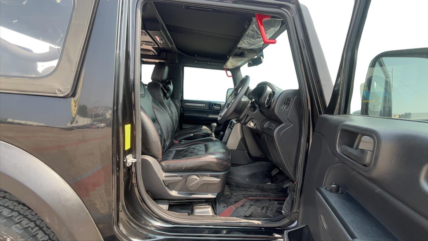 2023 Mahindra Thar LX D 4WD MT CONVERTIBLE, Diesel, Manual, 73,165 km, Right Side Front Door Cabin