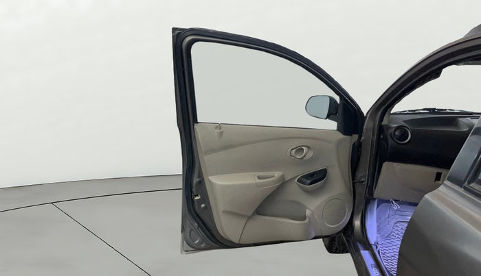 2017 Datsun Go Plus T, CNG, Manual, 70,806 km, LHS Front Door