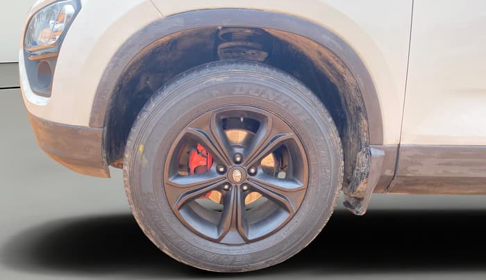 2020 Tata Harrier XZA 2.0L, Diesel, Automatic, 1,34,949 km, Left Front Wheel