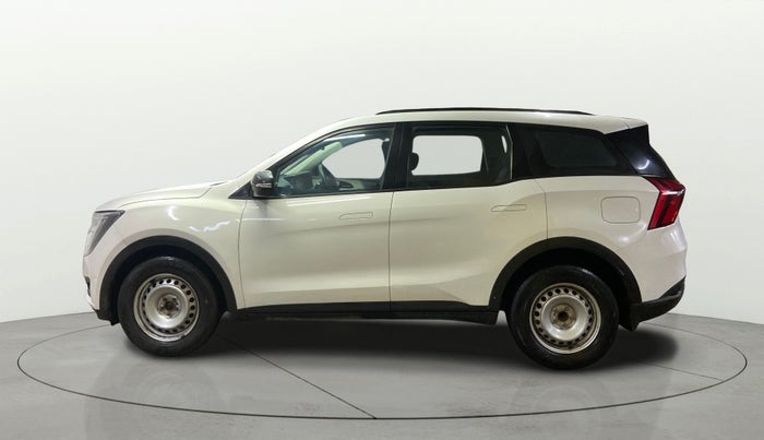 2023 Mahindra XUV700 MX P MT 5 STR, Petrol, Manual, 55,482 km, Left Side
